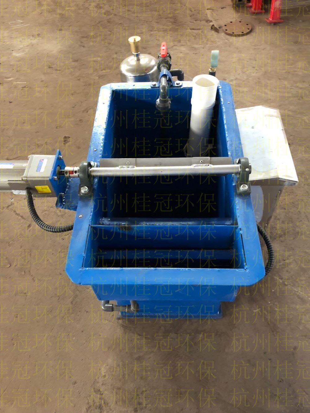 微纳米曝气机是专门针对河道办理开发的一套河溶解氧修改设备